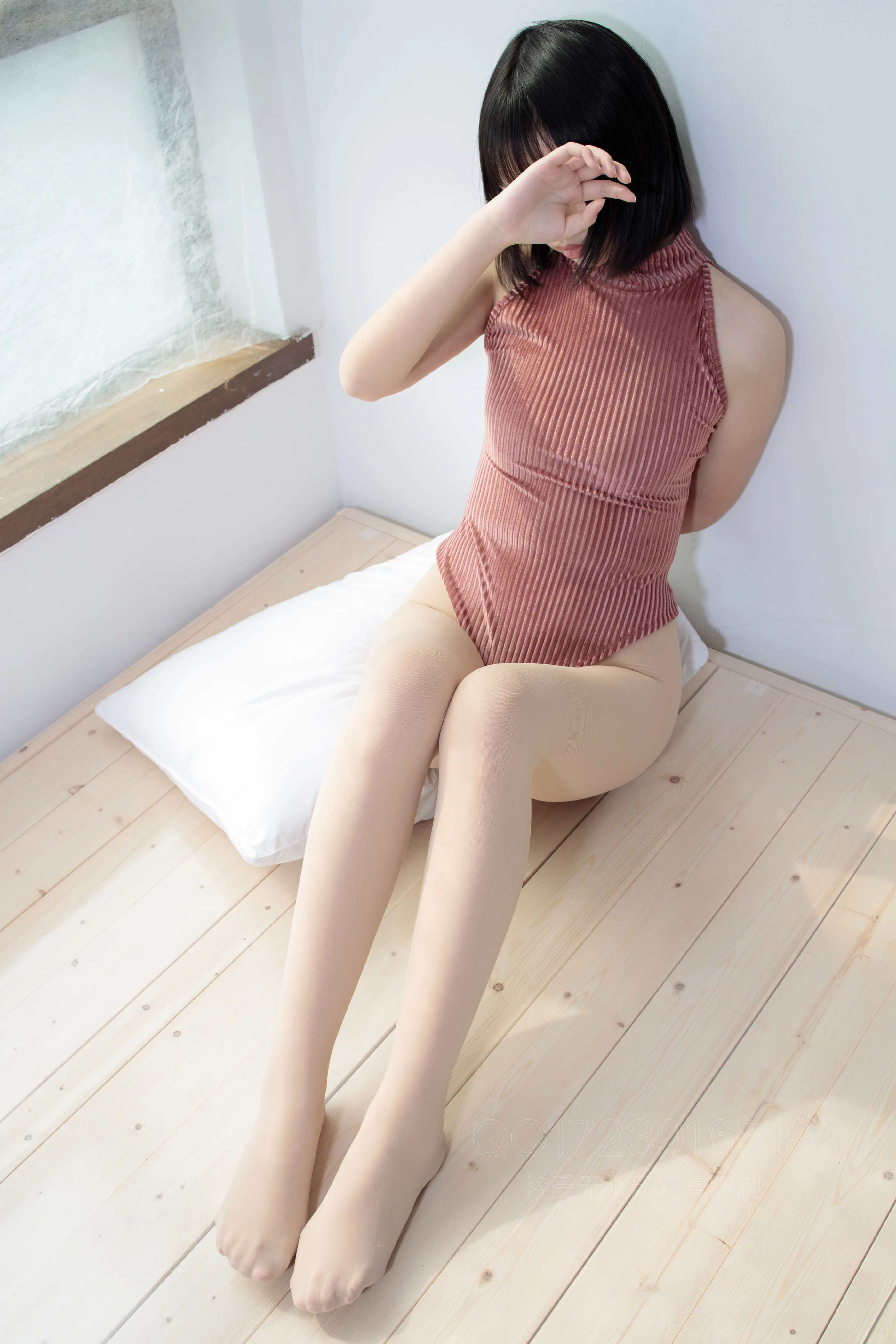 森萝财团 [X-060] 80D肉丝踩薯片 [101P 1V]插图4